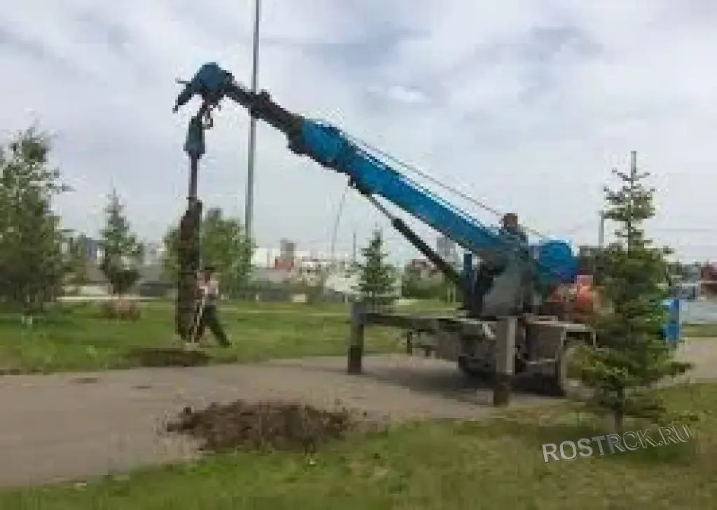 Аренда ямобура на базе экскаватора-погрузчика